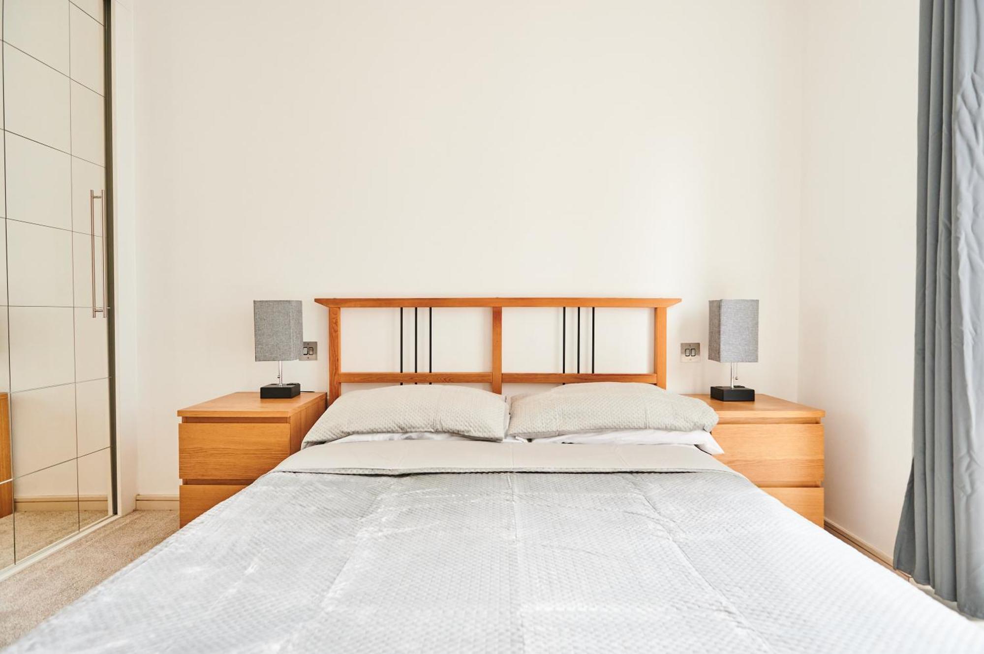Bright 2 Bedroom Flat In Old Street With Balcony Londra Dış mekan fotoğraf