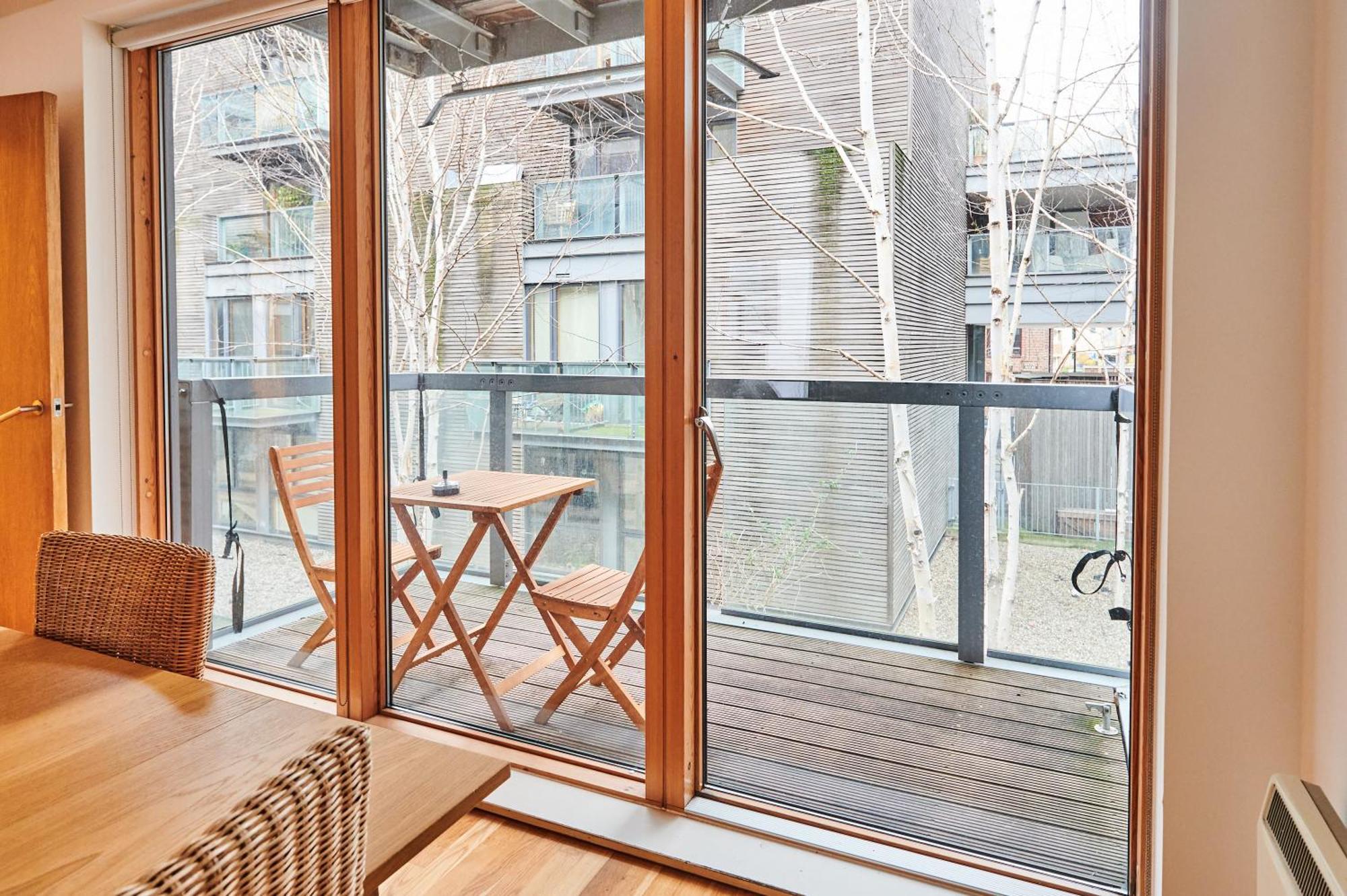 Bright 2 Bedroom Flat In Old Street With Balcony Londra Dış mekan fotoğraf